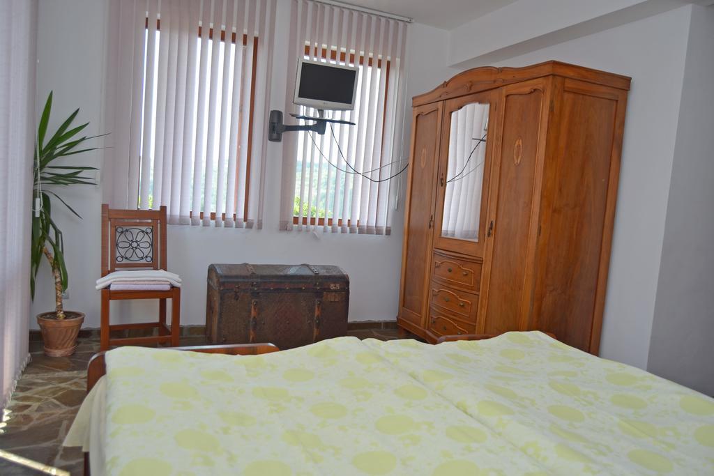 Guest House Diabora Arbanasi Exterior photo